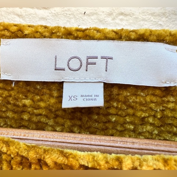 Ann Taylor Loft Sweater - Picture 3 of 3